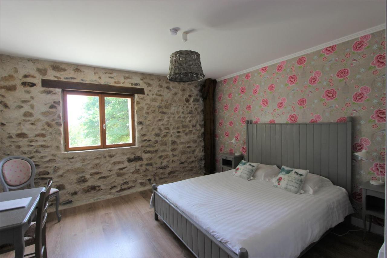 Combrailleurs Bed & Breakfast Espinasse ภายนอก รูปภาพ