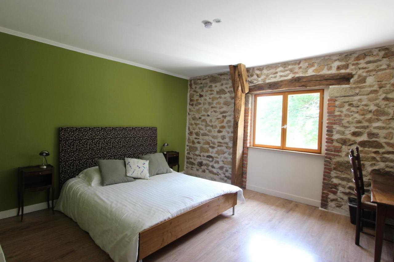 Combrailleurs Bed & Breakfast Espinasse ภายนอก รูปภาพ