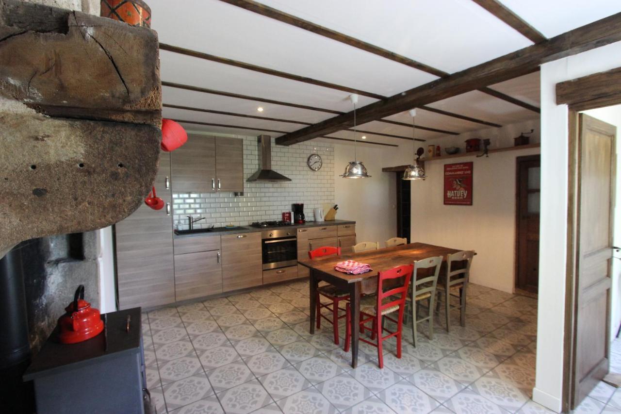 Combrailleurs Bed & Breakfast Espinasse ภายนอก รูปภาพ
