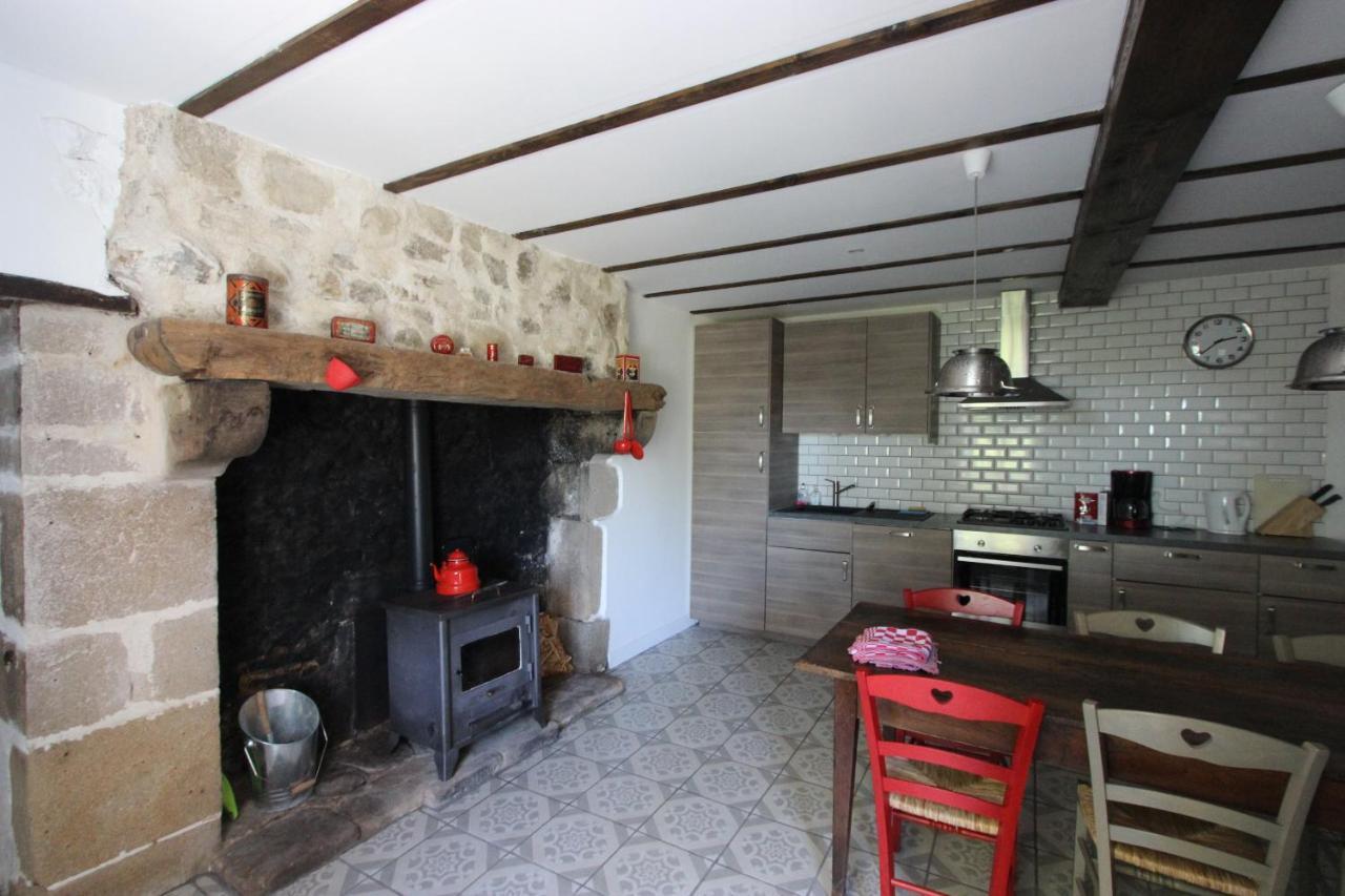 Combrailleurs Bed & Breakfast Espinasse ภายนอก รูปภาพ